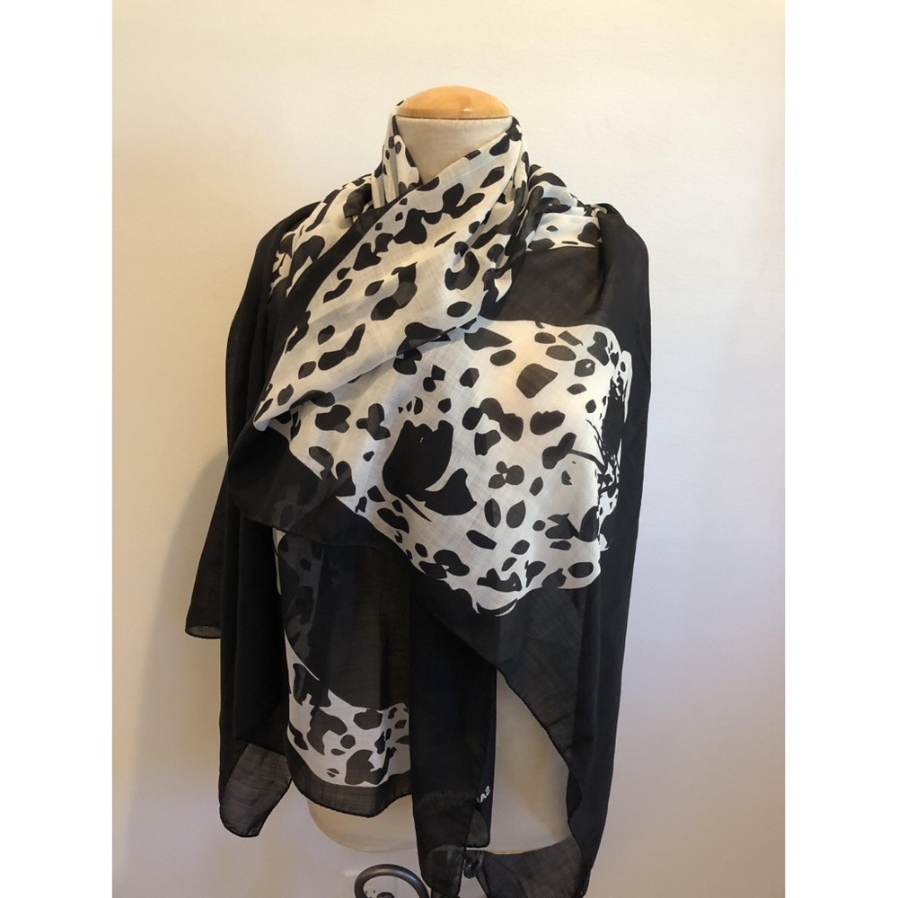 NEW Saint Laurent 2016 leopard shawl/wrap - Picture 3 of 8